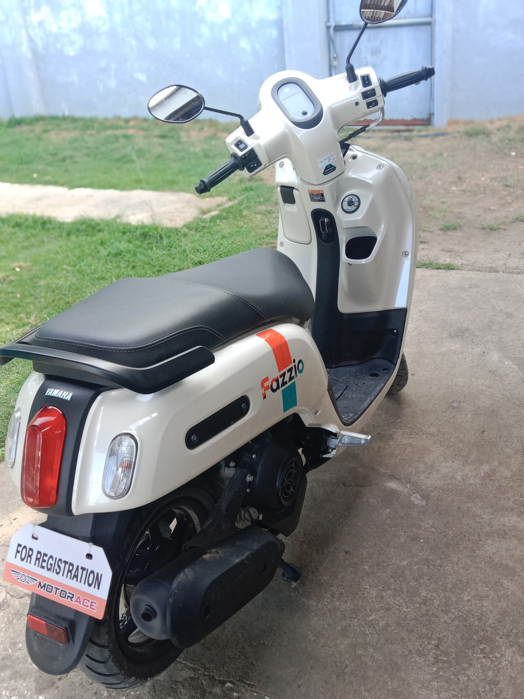 Yamaha Fazzio 125 - Scooter Rental